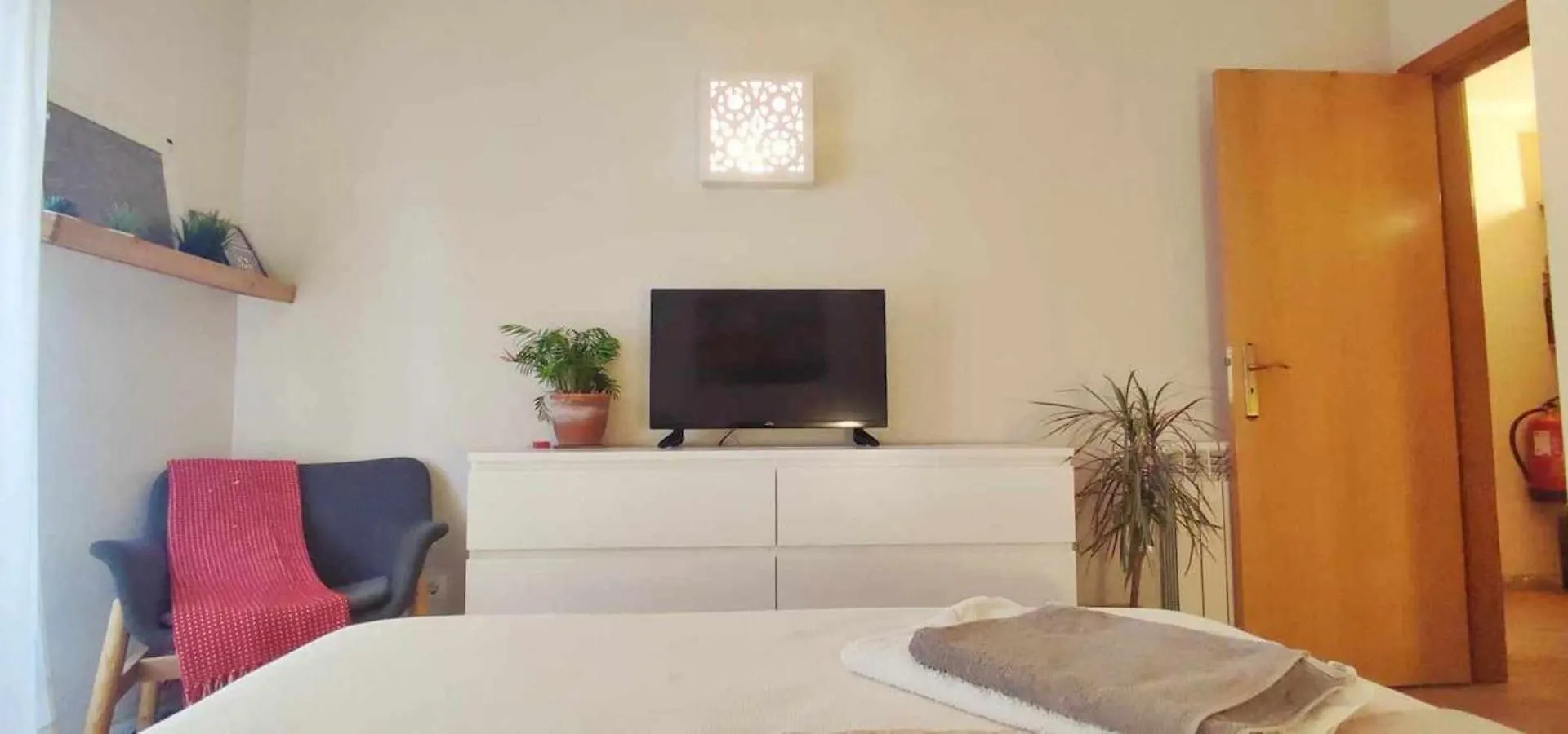 Lovely Bedroom In Aljezur